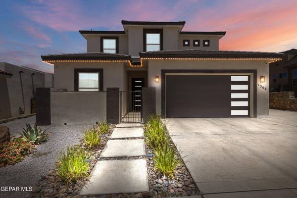 Ahh, the comfortable life... Home in El Paso. 5 Beds, 4 Baths 1