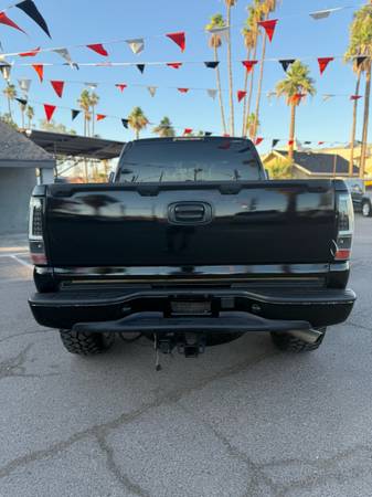 2005 GMC SIERRA 2500HD - $10,500 (Phoenix)63612867827457123