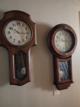 Pendulum clock 1