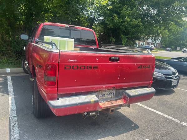 2001 Dodge RAM 1500 - $1,400 (Fairfax)63616305785985124