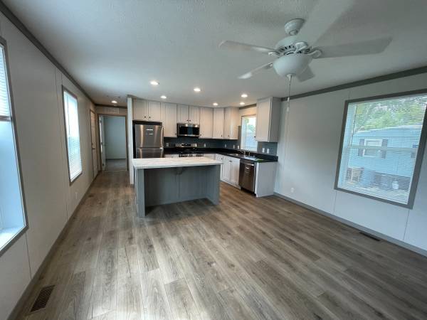 $1,299 / 3br - 1056ft2 - Coming Fall 2025 - NEW CONSTRUCTION - APPLY NOW! (Sterling Heights)64018941172481120
