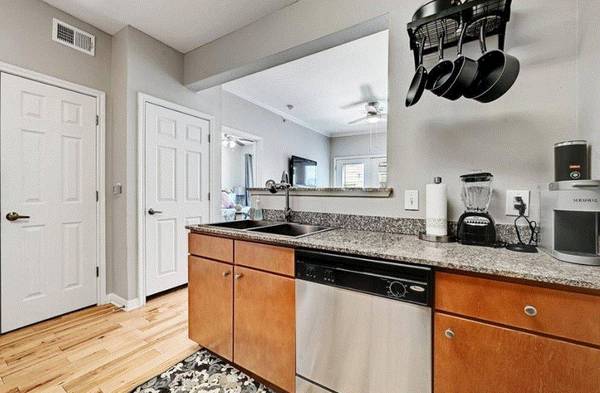 $730 / 1br - Spacious and fully furnished 1 bedroom 1 bath duplex house (twin falls,ID)63802845990401121