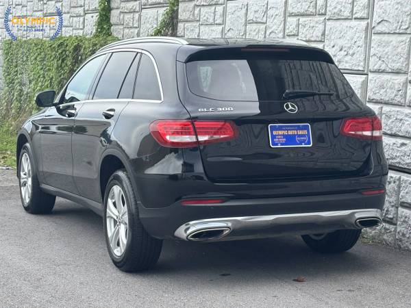 2017 Mercedes-Benz GLC - ¡Cómpralo aquí, paga aquí! Disponible - $17,250 (Atlanta)63620318736769123