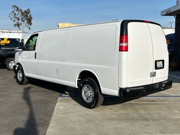 2018 CHEVROLET EXPRESS 3500  >  CALL NOW! (909)>587>21>24 EZ FINANCE!! - $17,975 (San Diego)63470063391491122