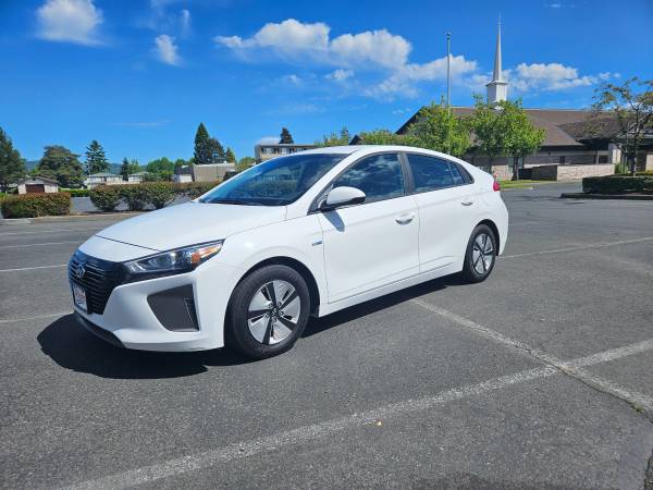 2019 HYUNDAI IONIQ HYBRID BLUE *123k - $8,295 (Longview)63618430097921122