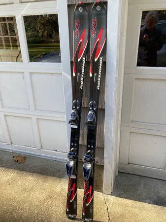 Rossignol women’s skis 1