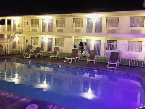 $500 / 1br - ¡NUEVA TARIFA SEMANAL! > WiFi, TV, Piscina, Sin Necesidad de Contrato (Seattle Sur)63811610923521124