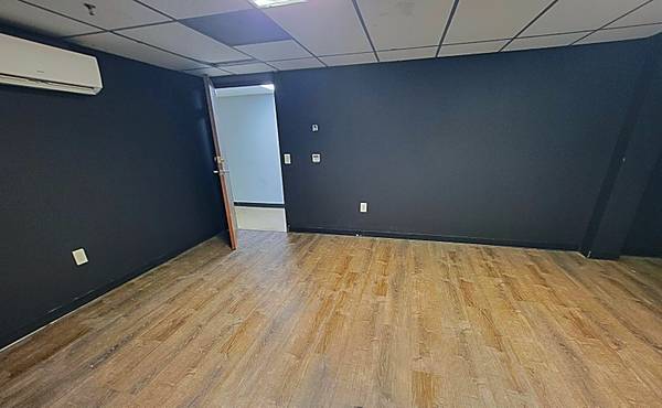 $1 Creative Offices Available ranging from 200 to 3,500 SF! (Long Beach Blvd)63840108764803123