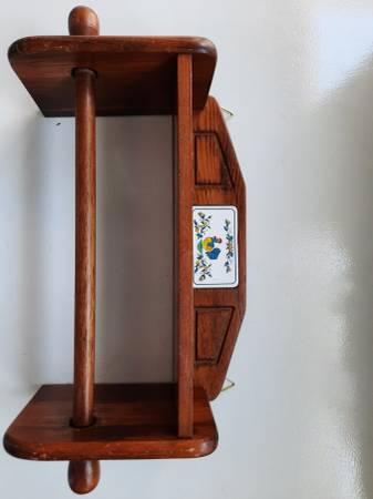 Paper towel holder 1