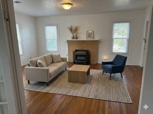 Irresistible! 3 Bed 3 Full Bath HouseS! Near Denton Square. Near UNT 1