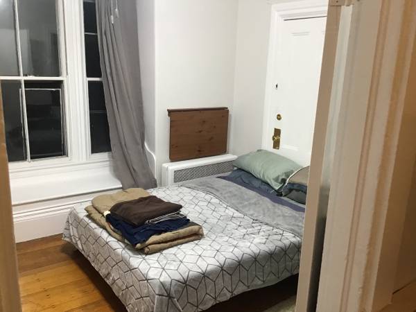 $1,600 / 2br - Private furnished room for sublet near Harvard Yard (Cambridge)63699236582145121