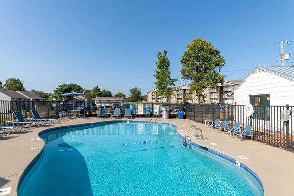 $1,299 / 1br - 800ft2 - 🍂 Caiga en Ahorros en Collective at Sutherland 🍂 (Knoxville, TN)63815667412225122