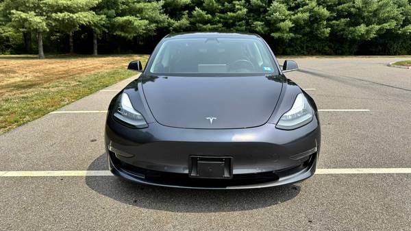 2018 Tesla Model 3 Long Range AWD con solo 69,000 millas!!!! - $15,999 (Manchester)63472219154689121