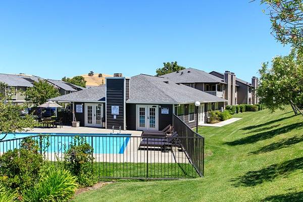 1/bd, BBQ Grills, Fairfield CA 1