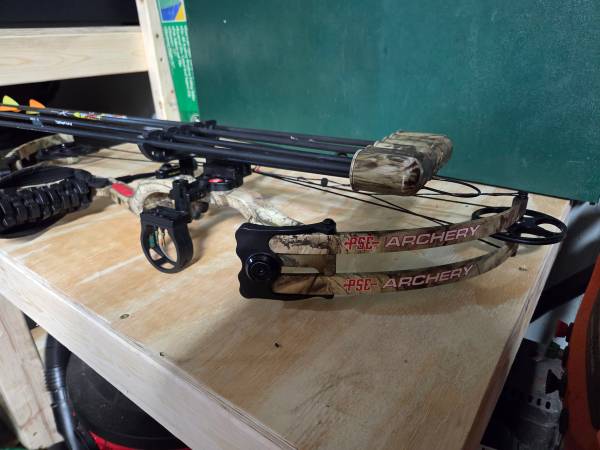 PSE STINGER X COMPOUND BOW 1