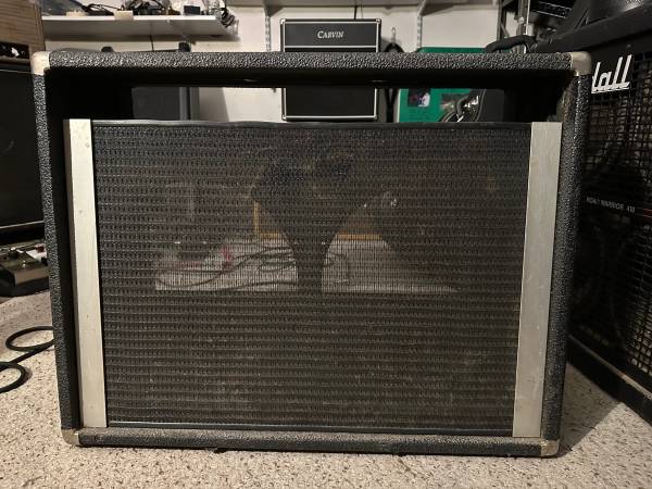 Peavey 2x12 amplifier cabinet 1