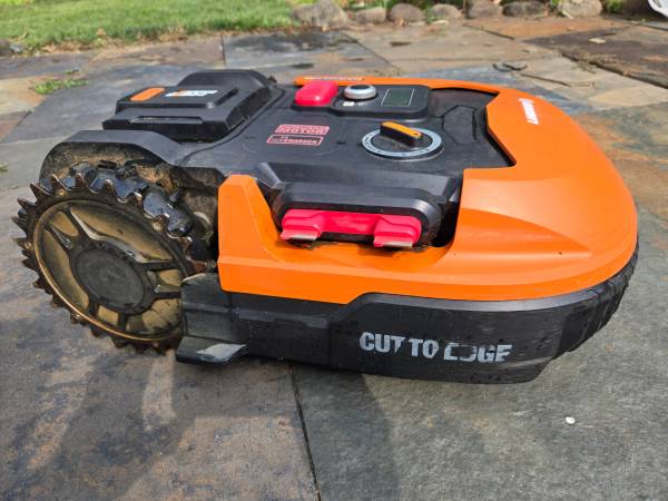 Robotic Lawnmower 1