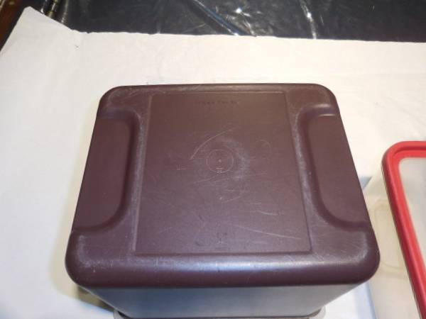 Variedad de recipientes de almacenamiento Tupperware - $10 (Bothell)63470797114625122