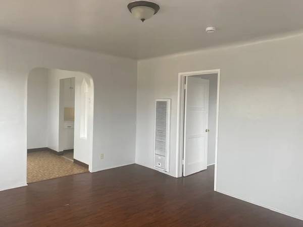 Large Apartment 1