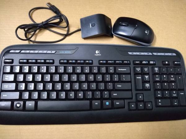 Logitech keyboard and mouse 1