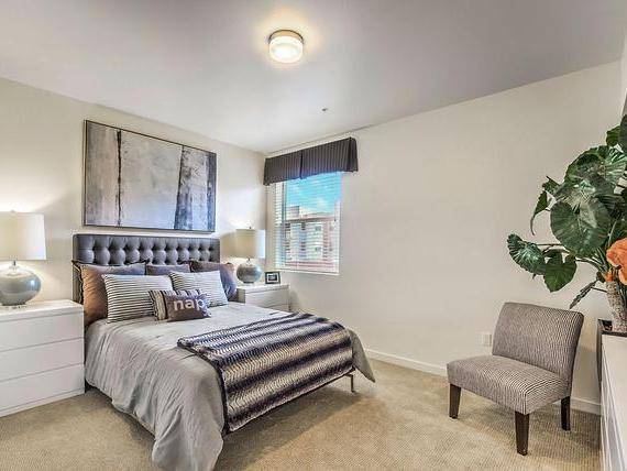 $2,599 / 1br - 804ft2 - Poolside Pergola and Clam Couches, Stainless kitchen appliances (Riverpark)63800304589315124