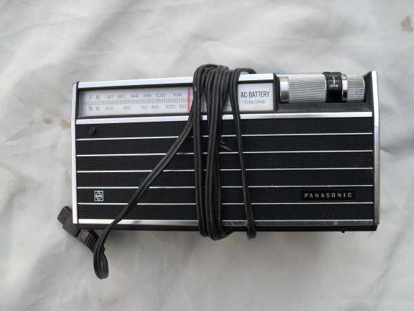 Panasonic solid state AM/ FM vintage works 1