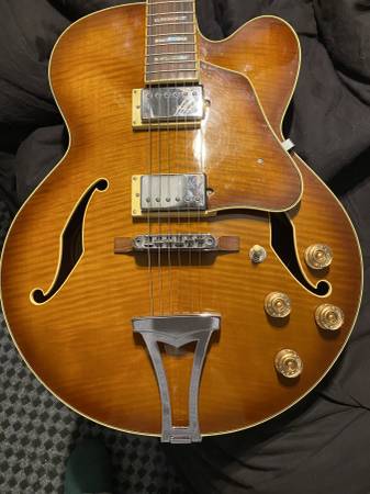 Guitarra eléctrica Ibanez Artcore de cuerpo hueco - $450 (FILADELFIA)63471098760449120