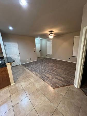 $1,450 / 3br - 1252ft2 - 3608 Galatian Way - Yukon - Duplex actualizado (Stonebridge West Addition)63670484330497123