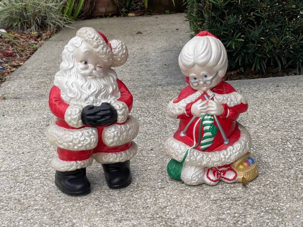 Vintage Santa & Mrs Claus Atlantic Mold Figures 15” Reduced!!! 1