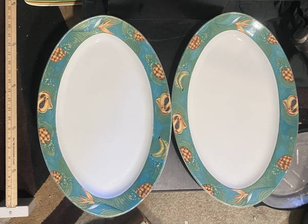 Pair of Victoria Porcelain Pate De Limoges Venezuelan Platters 1