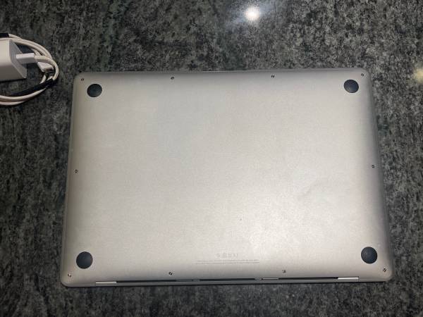MacBook Air M1 20020 13 inch - $400 (Chelmsford)63442768942979124