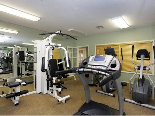 $1,515 / 3br - 1137ft2 - Short Term Leases, Volleyball Court, Community Pool (1911 Brandon Crossing Cir, Brandon, FL)63976135673475121