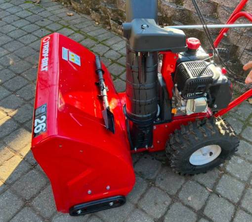 Troy Bilt 26” Snow Blower 1