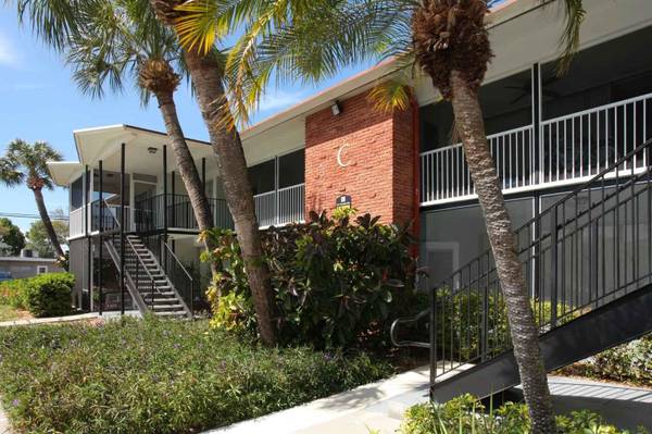 $1,604 / 2br - 870ft2 - Your dog or cat is welcome! Amazing pet-friendly 2 BR / 2 BA! (Clearwater - Near Parks and Beaches)63991086098050124