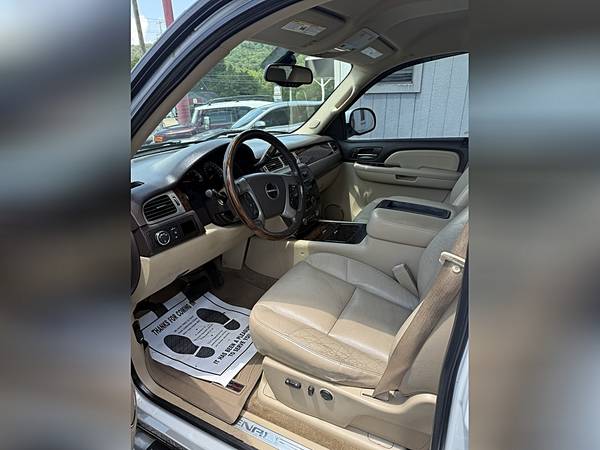 2009 GMC Sierra 1500 4WD Crew Cab 143.5 Denali - $13950.0063625130010497124