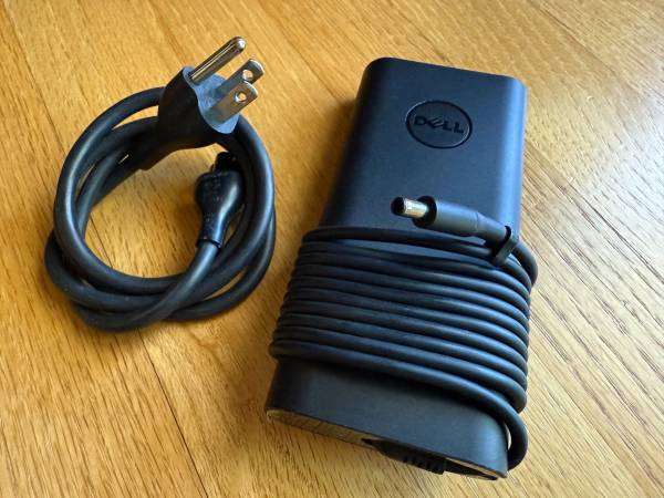 Dell 130-WATT 3-Prong AC Adapter with 6Ft. AC Cord Dell P/N OV363H 1
