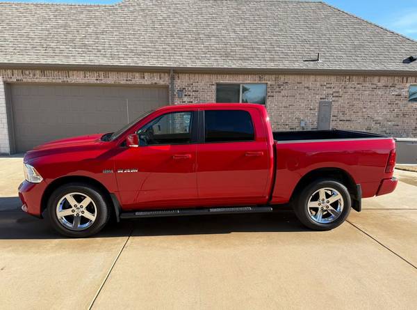 2010 Dodge Ram 1500 Crew Cab SLT Pickup 4D 5 1/2 ft 1
