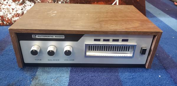 Automatic Radio Stereo 8 Track Tape Player SHG-1010E 1