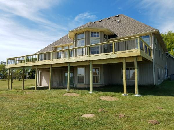 Decks/Handyman/Baths/sheetrock/painting/Flooring/crawl space 1