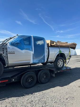 Ram driver inside door panel and roof panel 1