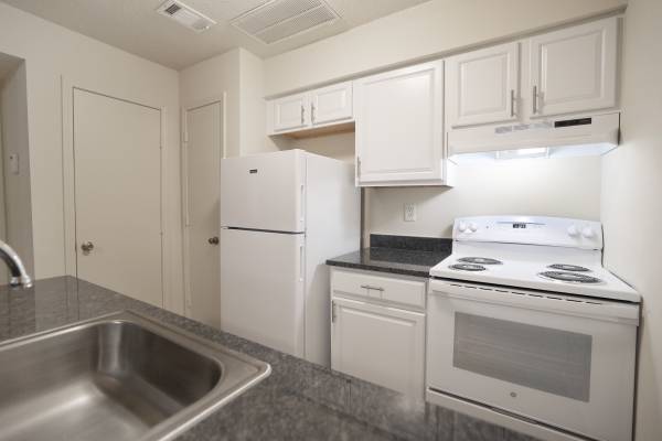 $1,015 / 1br - 560ft2 - Luxury Living at Grand Palms! NEW 1 Bedroom, 1 Bath~ Ready for Move In (Mandeville)63903652958082121