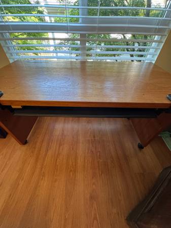 Solid oak desk 1
