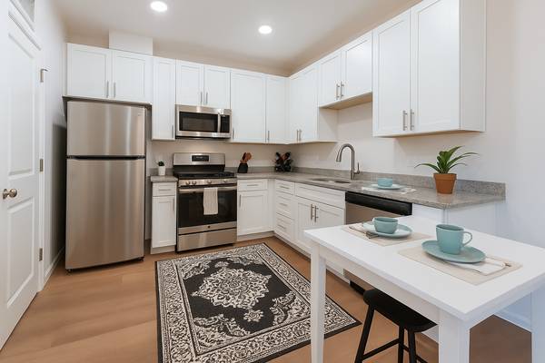$1,375 / 2br - Available Soon at The Meadows of Graham64027276515201122