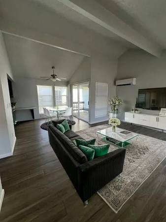 $1,850 / 2br - 1048ft2 - Dream Bigger, Live Better: Move in Today! (Kent)63838112630785122