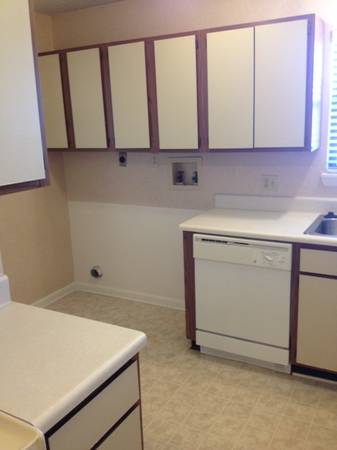 $1,750 / 3br - 1432ft2 - 3 Bedroom 2 Bath - $1750 - 1432ft2 (Asheville)64029374818561123