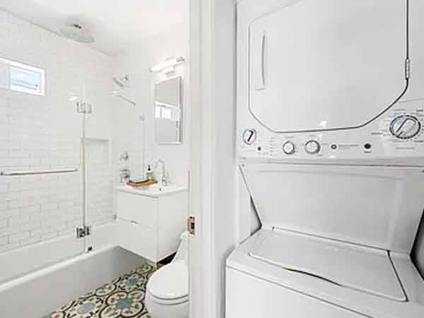 $1,100 / 2br - 700ft2 - -*Beautifully furnished 2-bedroom, 1-bath house! (San Diego, CA)63954709384962123