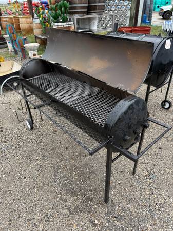 BBQ PIT 1