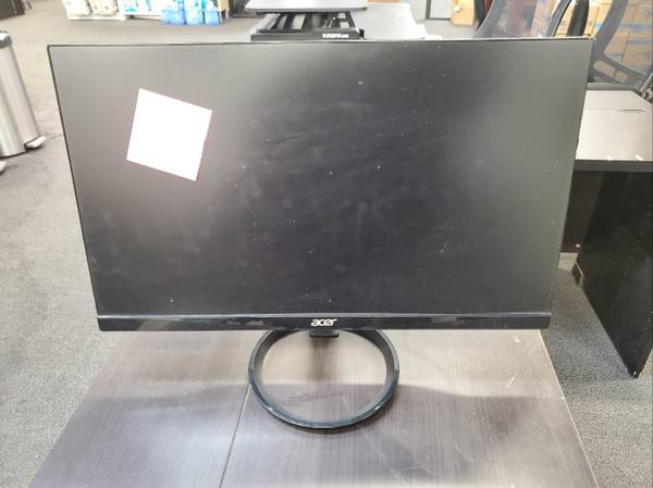 move out sales(desk, office chair, monitor 24", Standing desk convert 1