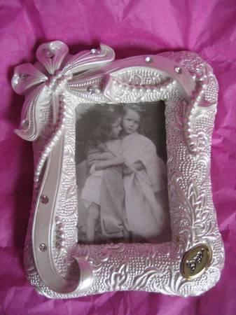 White Berger Ceramic Base Frame ITALY Rhinestone Pearl-like 1