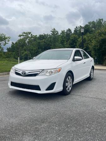 2013 Toyota Camry LE - $8,100 (Laurel)636164033972491229